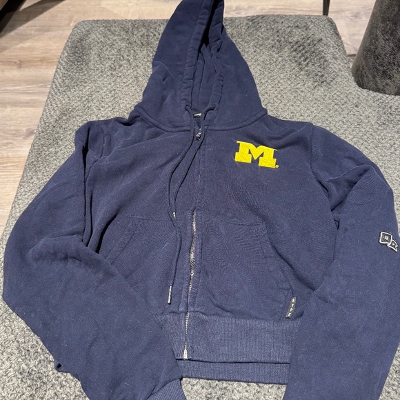 UofM Hype and Vice Cropped Zip Up - Picture 1 of 9